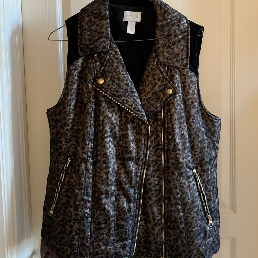 Leopard print vest with black velveteen back.